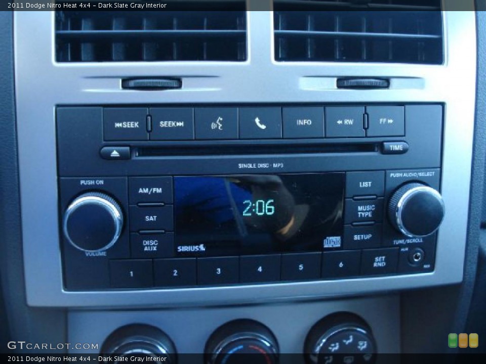 Dark Slate Gray Interior Controls for the 2011 Dodge Nitro Heat 4x4 #39795166