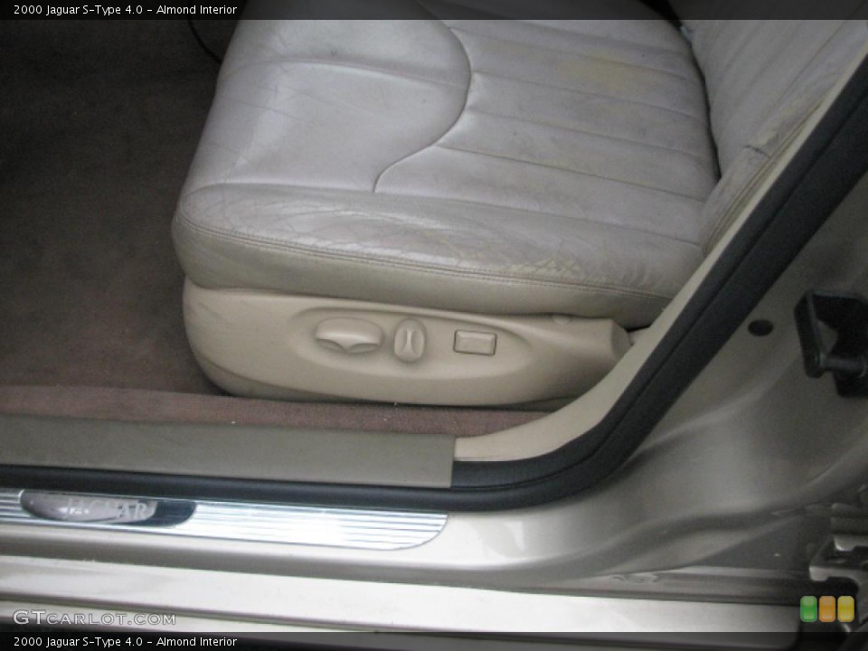 Almond Interior Photo for the 2000 Jaguar S-Type 4.0 #39804064