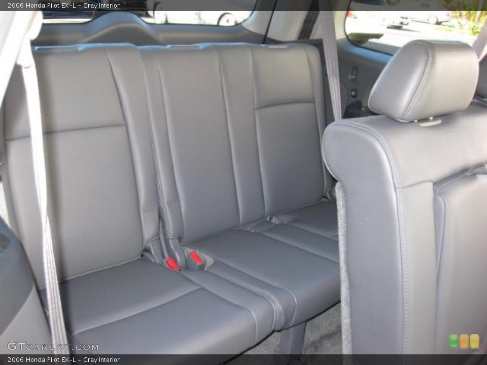 Gray Interior Photo for the 2006 Honda Pilot EX-L #39807592