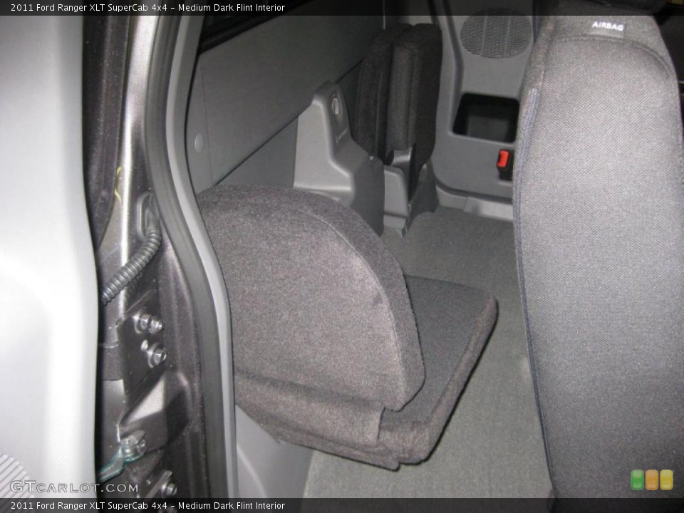 Medium Dark Flint Interior Photo for the 2011 Ford Ranger XLT SuperCab 4x4 #39809111