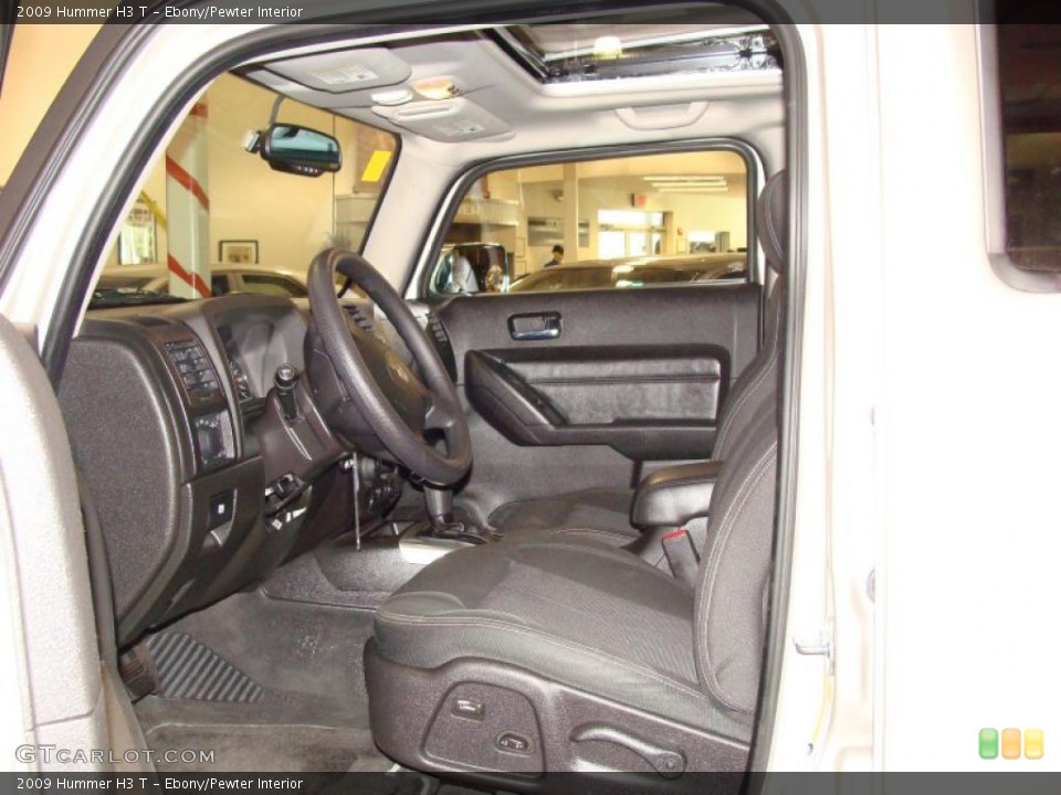 Ebony/Pewter Interior Photo for the 2009 Hummer H3 T #39816592
