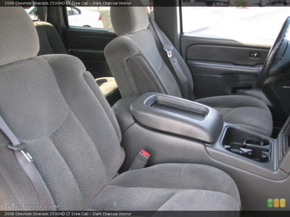 Dark Charcoal Interior Photo for the 2006 Chevrolet Silverado 2500HD LT Crew Cab #39819880