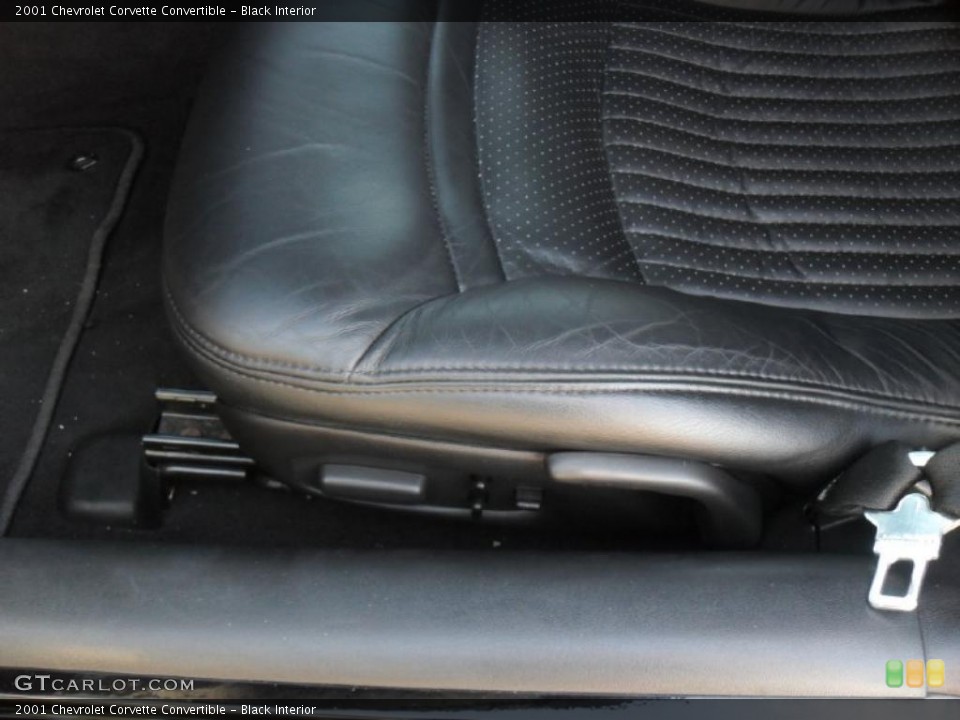 Black Interior Photo for the 2001 Chevrolet Corvette Convertible #39822938