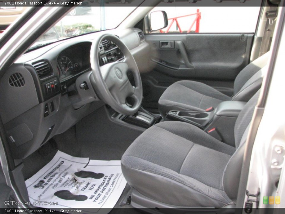 Gray Interior Photo for the 2001 Honda Passport LX 4x4 #39824762