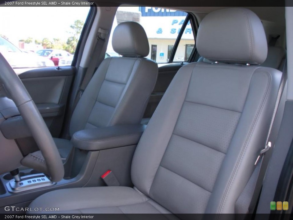 Shale Grey Interior Photo for the 2007 Ford Freestyle SEL AWD #39825206