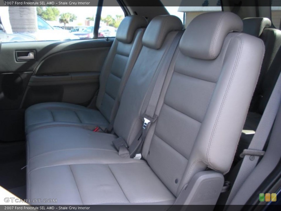 Shale Grey Interior Photo for the 2007 Ford Freestyle SEL AWD #39825234