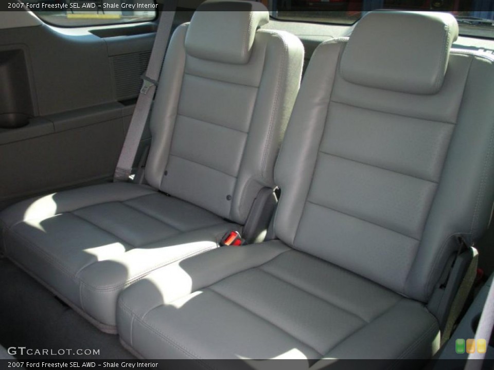 Shale Grey Interior Photo for the 2007 Ford Freestyle SEL AWD #39825242