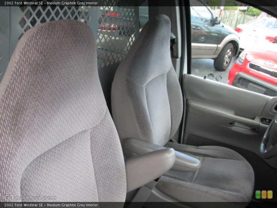 Medium Graphite Grey Interior Photo for the 2002 Ford Windstar SE #39826878