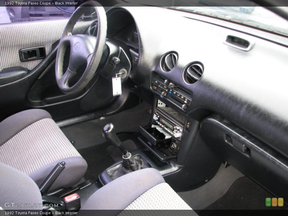 Black Interior Photo for the 1992 Toyota Paseo Coupe #39831575