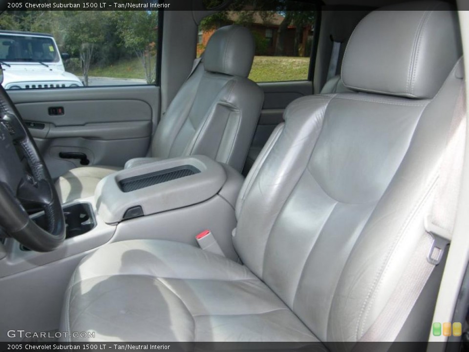 Tan/Neutral Interior Photo for the 2005 Chevrolet Suburban 1500 LT #39834738