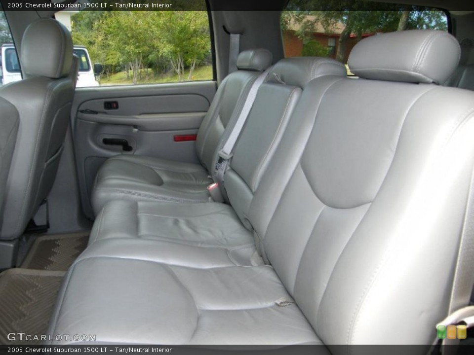 Tan/Neutral Interior Photo for the 2005 Chevrolet Suburban 1500 LT #39834822