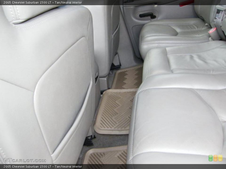 Tan/Neutral Interior Photo for the 2005 Chevrolet Suburban 1500 LT #39834830