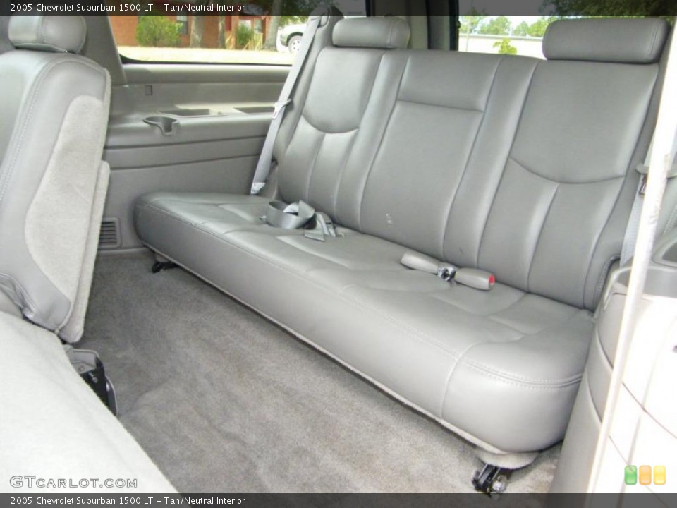 Tan/Neutral Interior Photo for the 2005 Chevrolet Suburban 1500 LT #39834838