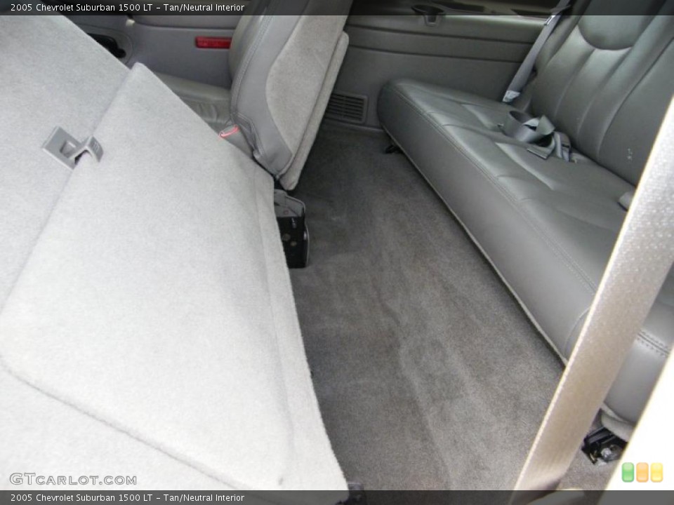 Tan/Neutral Interior Photo for the 2005 Chevrolet Suburban 1500 LT #39834850