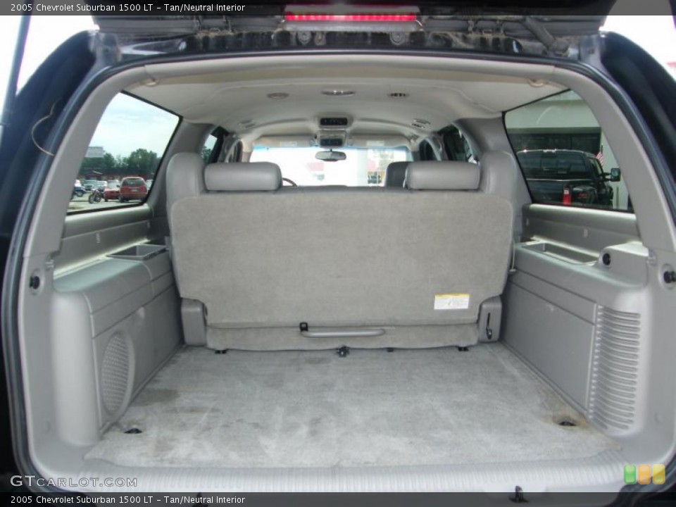 Tan/Neutral Interior Trunk for the 2005 Chevrolet Suburban 1500 LT #39834878