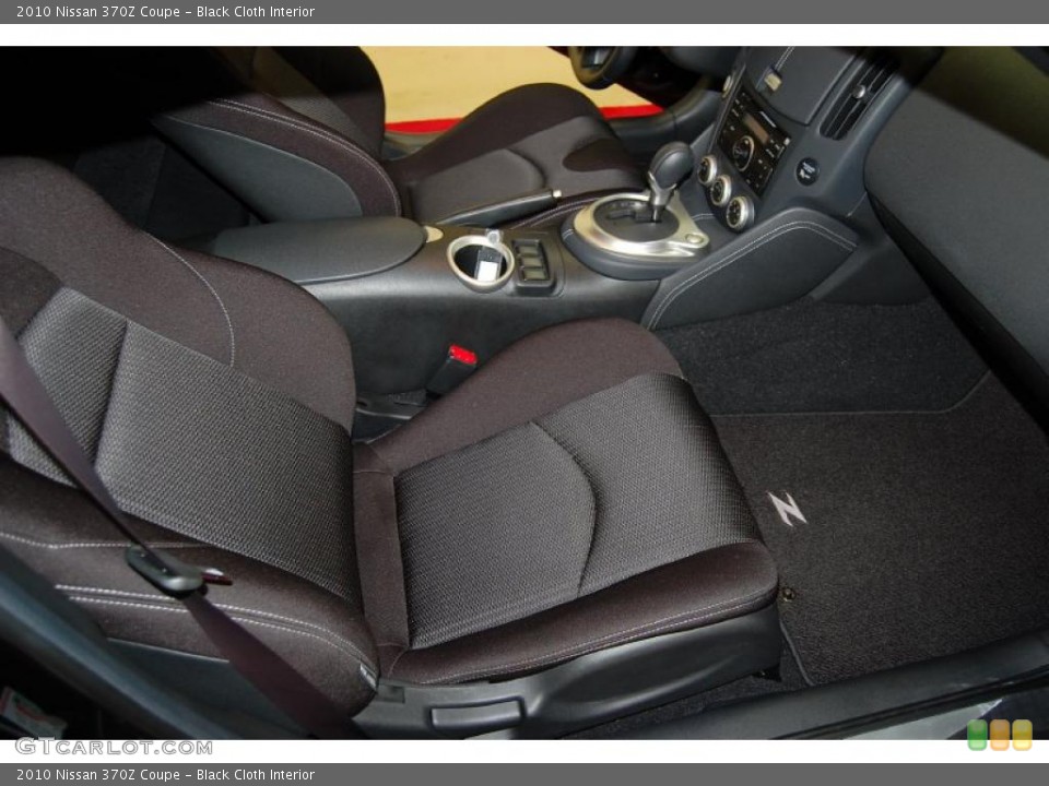 Black Cloth Interior Photo for the 2010 Nissan 370Z Coupe #39835978
