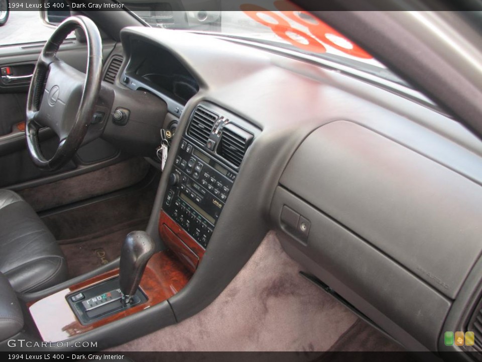 Dark Gray Interior Photo for the 1994 Lexus LS 400 #39838327