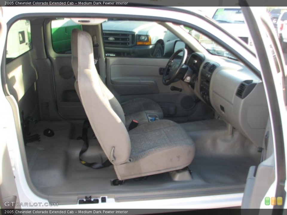 Medium Dark Pewter Interior Photo for the 2005 Chevrolet Colorado Extended Cab #39843230