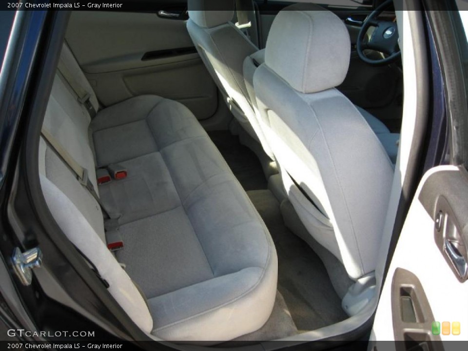 Gray Interior Photo for the 2007 Chevrolet Impala LS #39846174