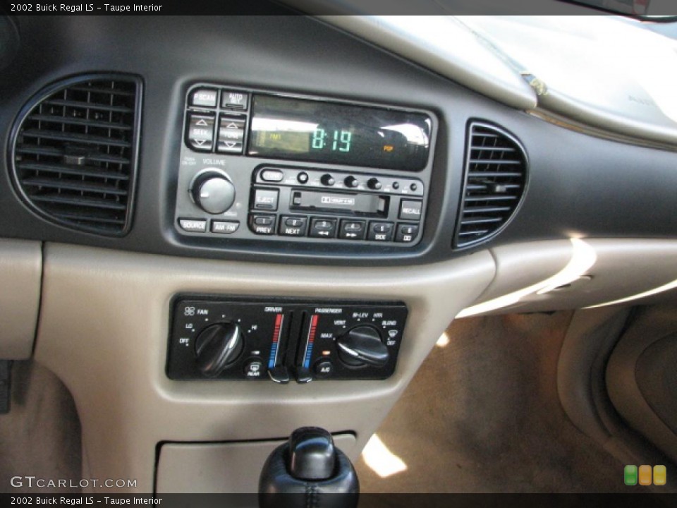 Taupe Interior Controls for the 2002 Buick Regal LS #39853762