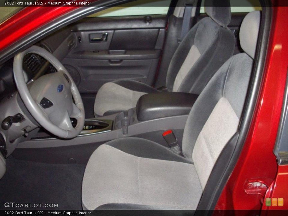 Medium Graphite Interior Photo for the 2002 Ford Taurus SES #39855170