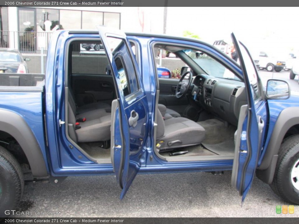 Medium Pewter Interior Photo for the 2006 Chevrolet Colorado Z71 Crew Cab #39861378