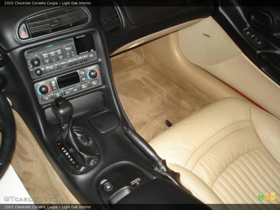 Light Oak Interior Photo for the 2003 Chevrolet Corvette Coupe #3986209