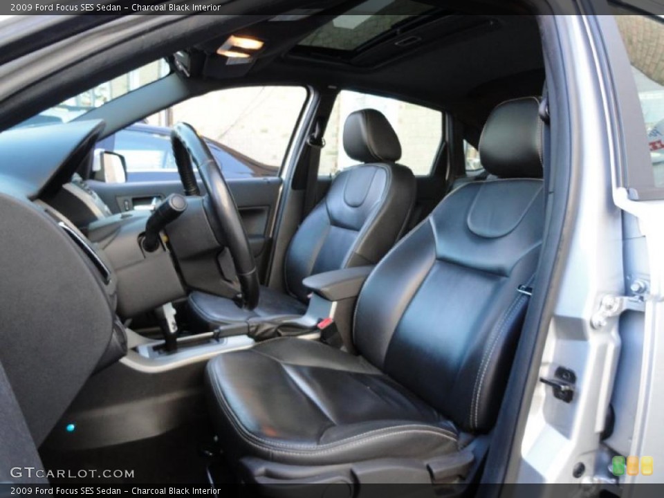 Charcoal Black Interior Photo for the 2009 Ford Focus SES Sedan #39862719