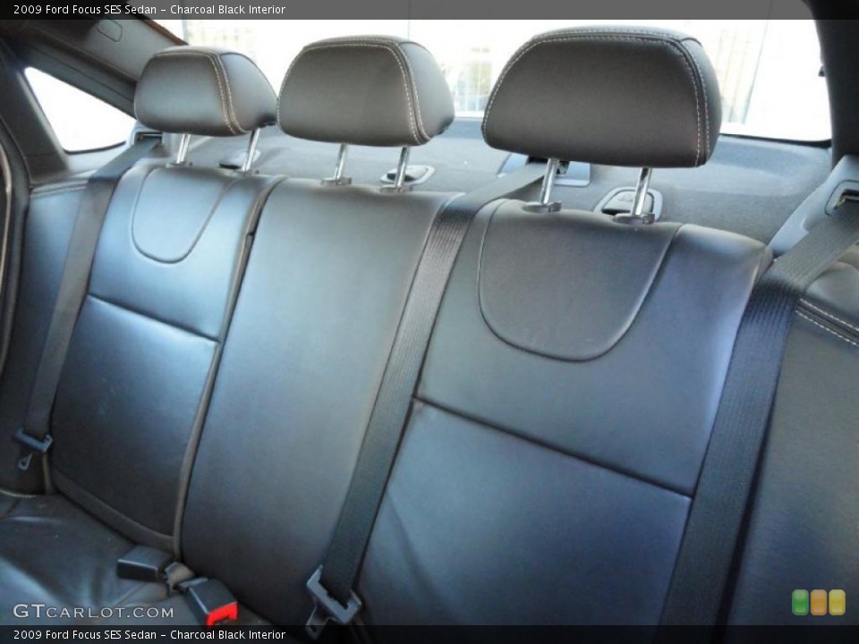 Charcoal Black Interior Photo for the 2009 Ford Focus SES Sedan #39862807
