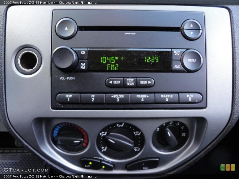 Charcoal/Light Flint Interior Controls for the 2007 Ford Focus ZX5 SE Hatchback #39864463