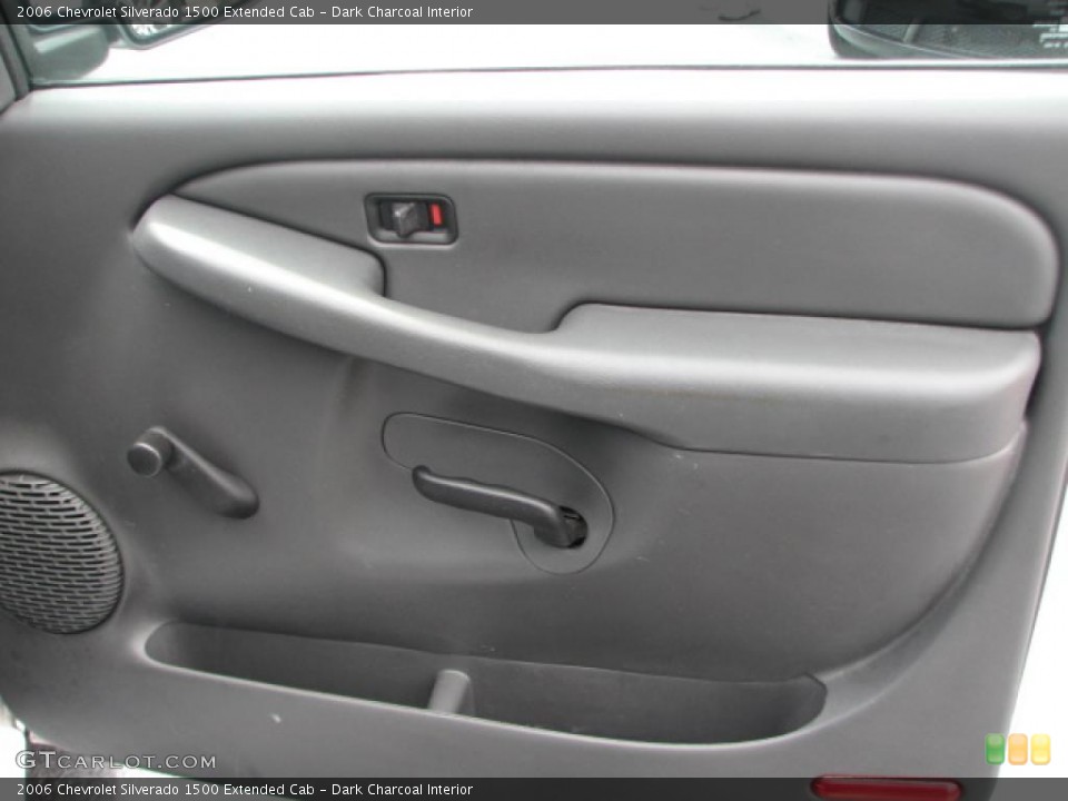 Dark Charcoal Interior Door Panel for the 2006 Chevrolet Silverado 1500 Extended Cab #39866031