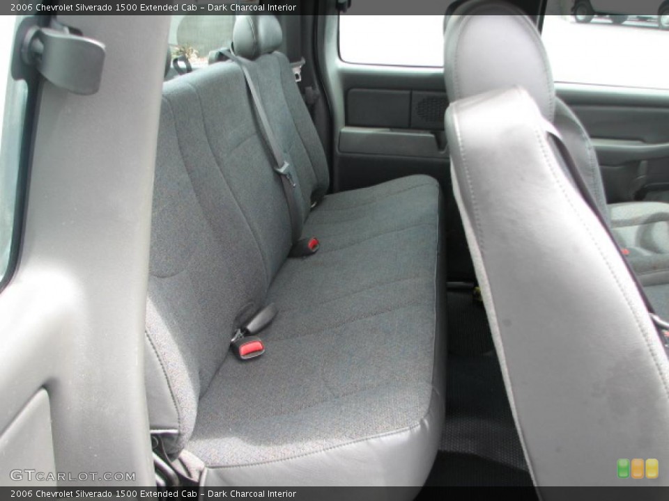Dark Charcoal Interior Photo for the 2006 Chevrolet Silverado 1500 Extended Cab #39866047