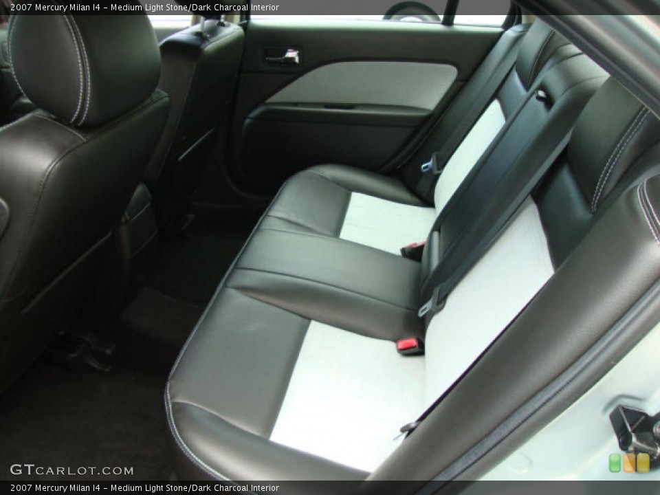 Medium Light Stone/Dark Charcoal Interior Photo for the 2007 Mercury Milan I4 #39866551