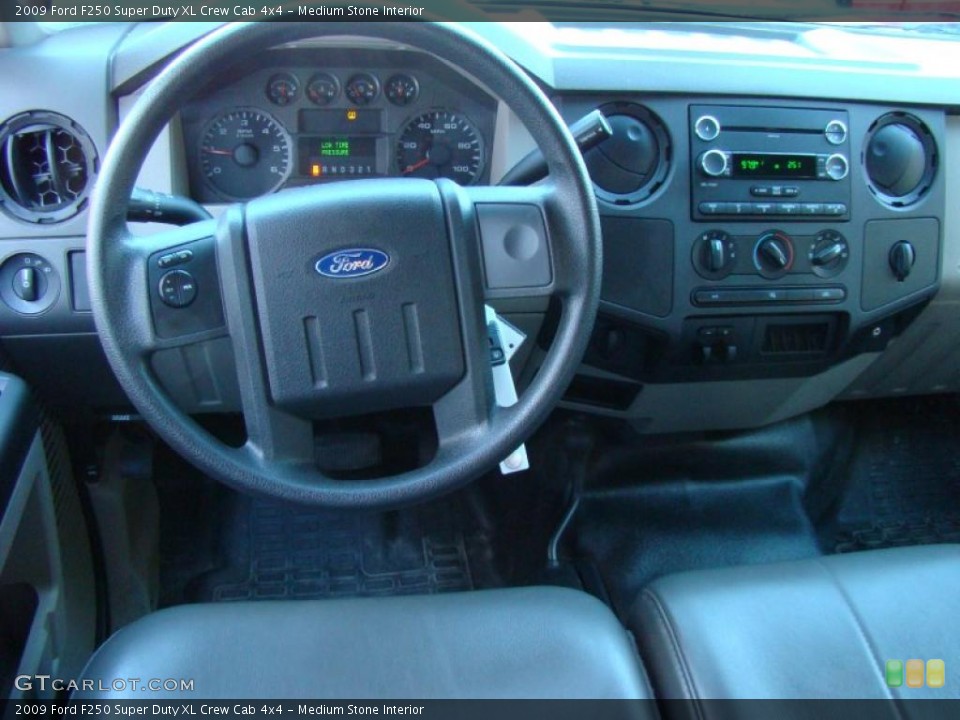 Medium Stone Interior Dashboard for the 2009 Ford F250 Super Duty XL Crew Cab 4x4 #39869775