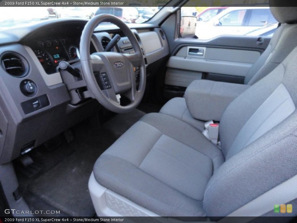 Stone/Medium Stone Interior Photo for the 2009 Ford F150 XL SuperCrew 4x4 #39869955