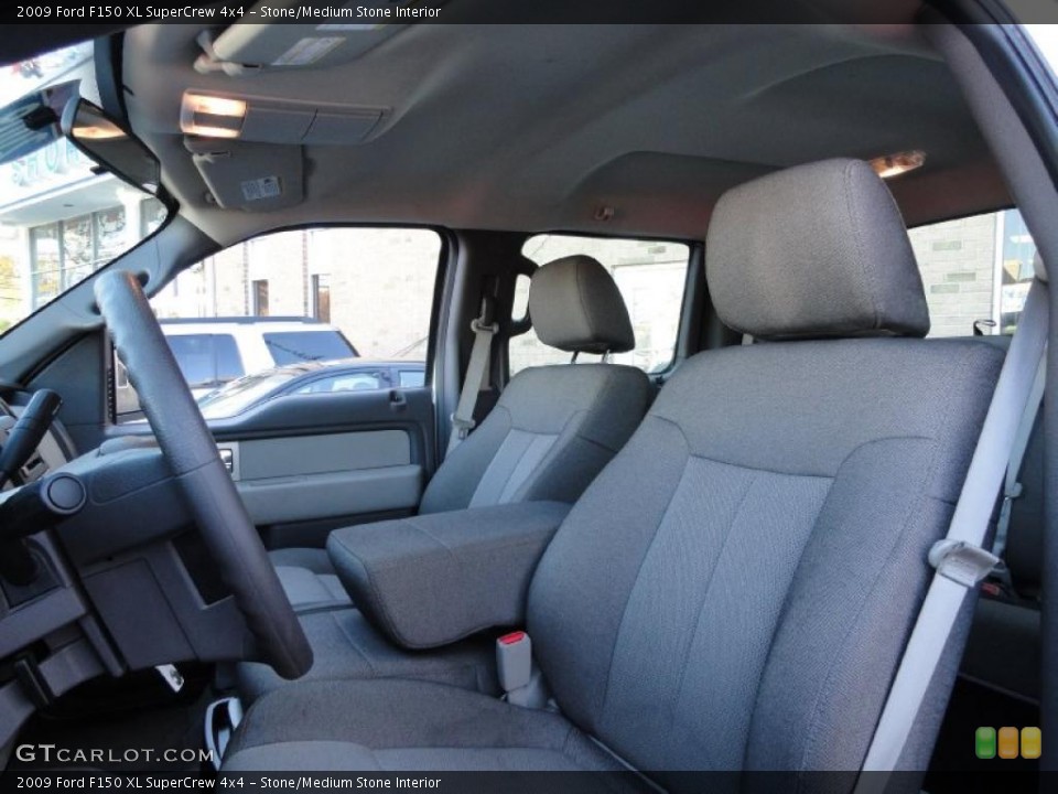 Stone/Medium Stone Interior Photo for the 2009 Ford F150 XL SuperCrew 4x4 #39870115