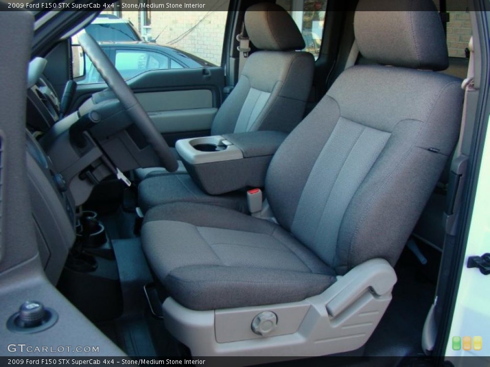 Stone/Medium Stone Interior Photo for the 2009 Ford F150 STX SuperCab 4x4 #39870323