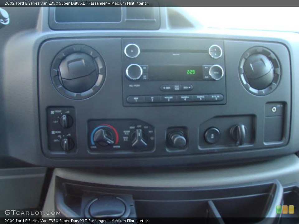 Medium Flint Interior Controls for the 2009 Ford E Series Van E350 Super Duty XLT Passenger #39872071
