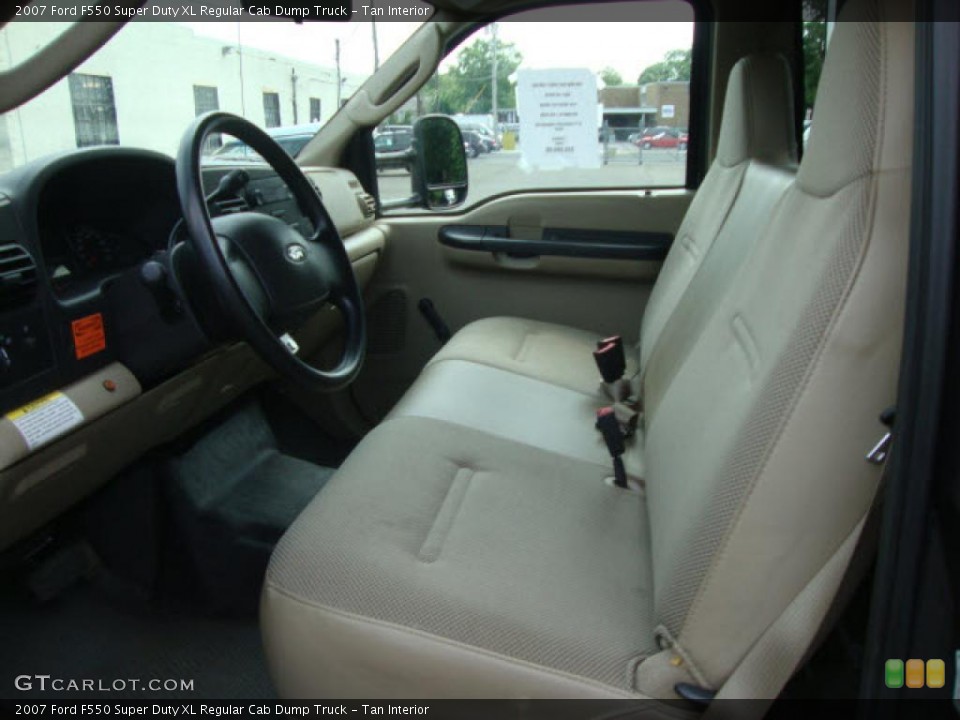 Tan Interior Photo for the 2007 Ford F550 Super Duty XL Regular Cab Dump Truck #39872172