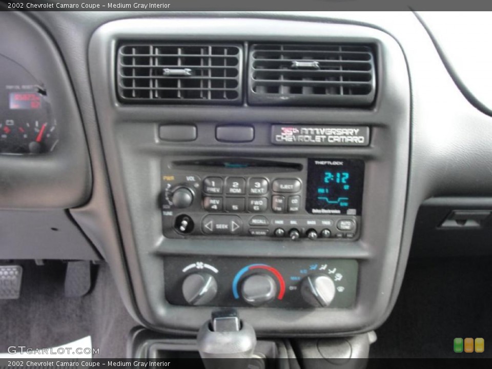 Medium Gray Interior Dashboard for the 2002 Chevrolet Camaro Coupe #39872900