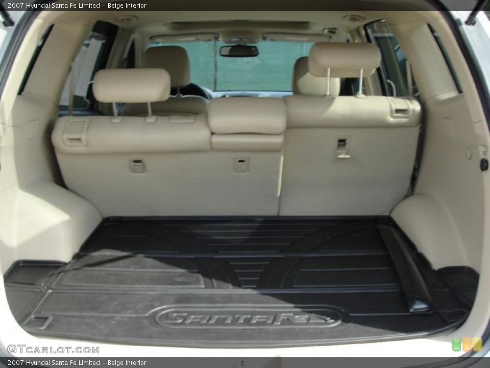 Beige Interior Trunk for the 2007 Hyundai Santa Fe Limited #39874580