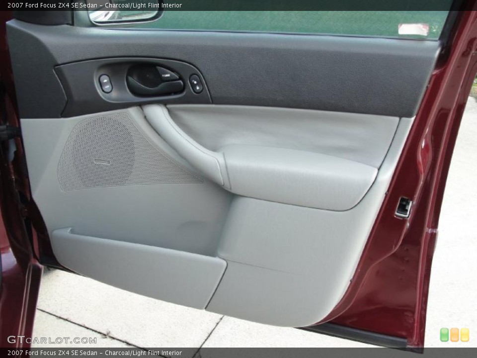 Charcoal/Light Flint Interior Door Panel for the 2007 Ford Focus ZX4 SE Sedan #39875181
