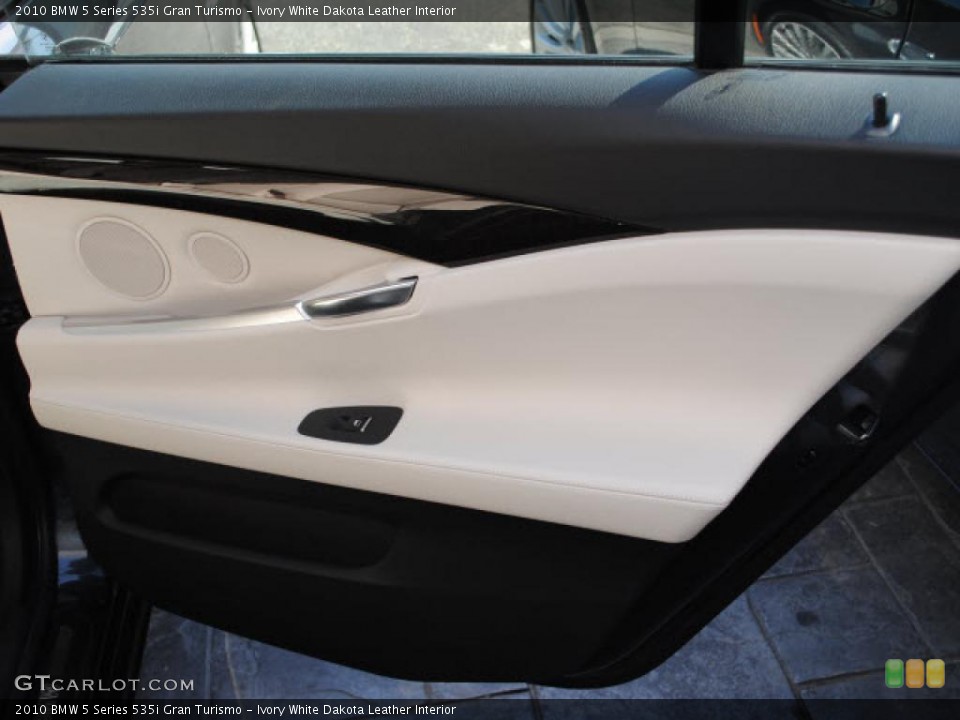 Ivory White Dakota Leather Interior Door Panel for the 2010 BMW 5 Series 535i Gran Turismo #39876523