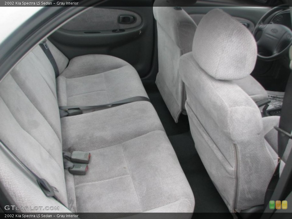 Gray Interior Photo for the 2002 Kia Spectra LS Sedan #39876543