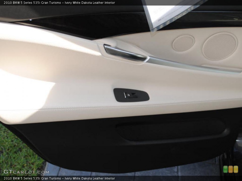 Ivory White Dakota Leather Interior Door Panel for the 2010 BMW 5 Series 535i Gran Turismo #39876567