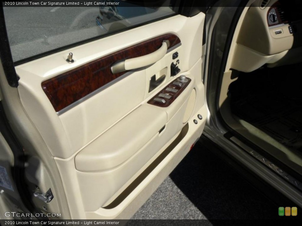 Light Camel Interior Door Panel for the 2010 Lincoln Town Car Signature Limited #39879411