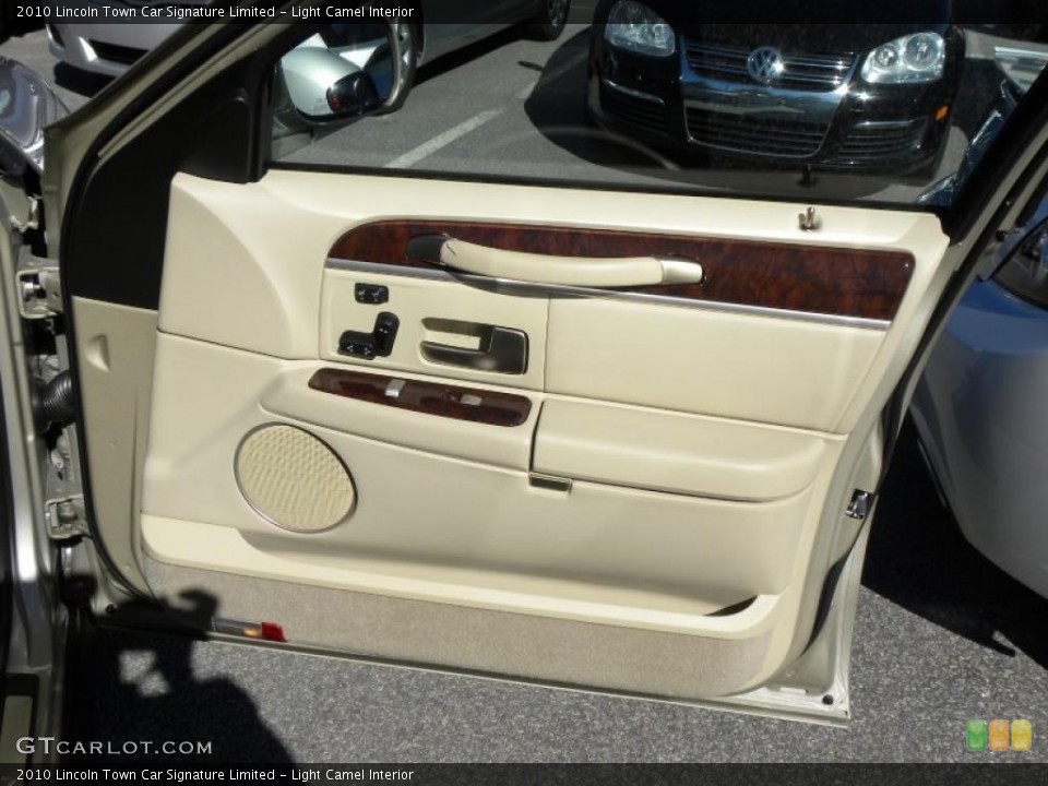 Light Camel Interior Door Panel for the 2010 Lincoln Town Car Signature Limited #39879435