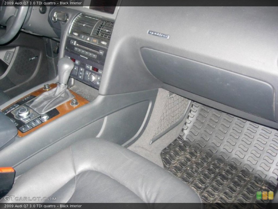 Black Interior Photo for the 2009 Audi Q7 3.0 TDI quattro #39880619
