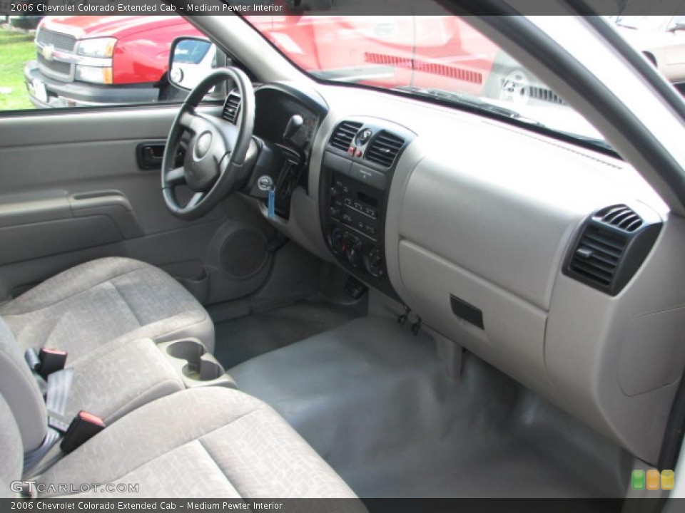 Medium Pewter Interior Dashboard for the 2006 Chevrolet Colorado Extended Cab #39882568