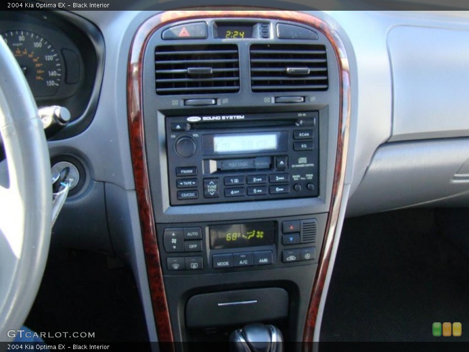 Black Interior Controls for the 2004 Kia Optima EX #39882720